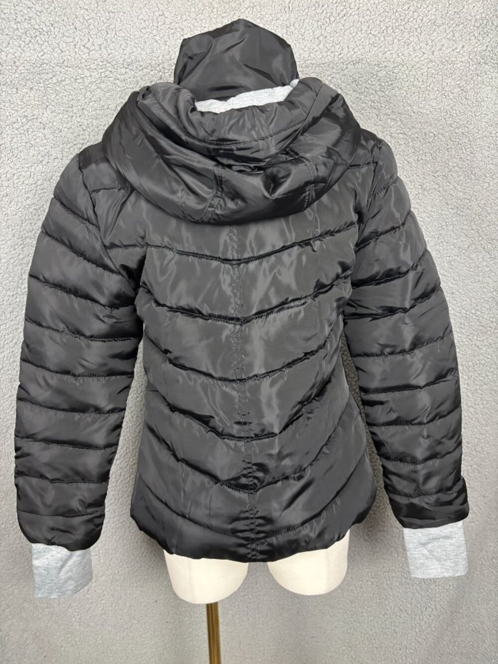 Siteng Women's Classic Puffer Jacket Hooded Full Zip Closure Black Size XS NWT - Picture 5 of 8